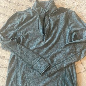 Lululemon men’s blue green half zip jacket